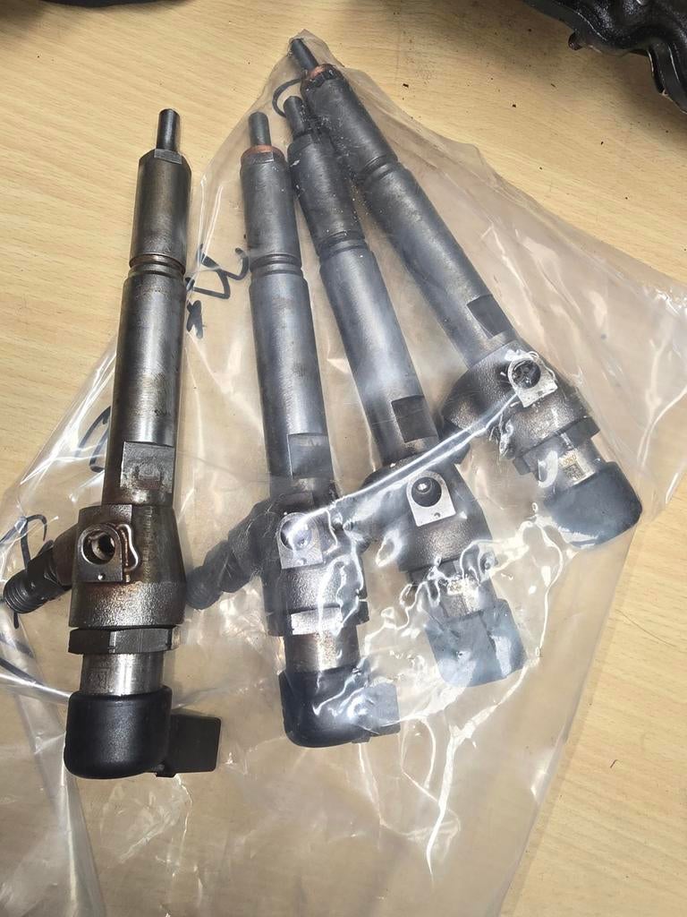 Injecteur Renault Megane 1.5 DCI, Enlèvement ou Envoi, Renault