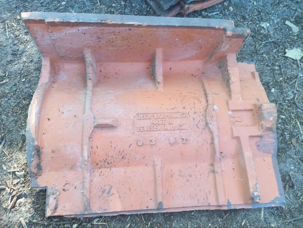 Tuiles de toit Jeka, Enlèvement, Tuiles