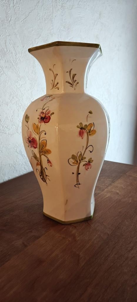 Verschillende vazen 5 euro per stuk of doe een bod, Ophalen