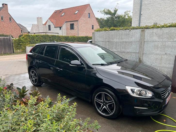 Volvo V60 T2 Automaat, Auto's, Volvo, Particulier, V60, ABS, Airbags, Airconditioning, Android Auto, Apple Carplay, Bluetooth