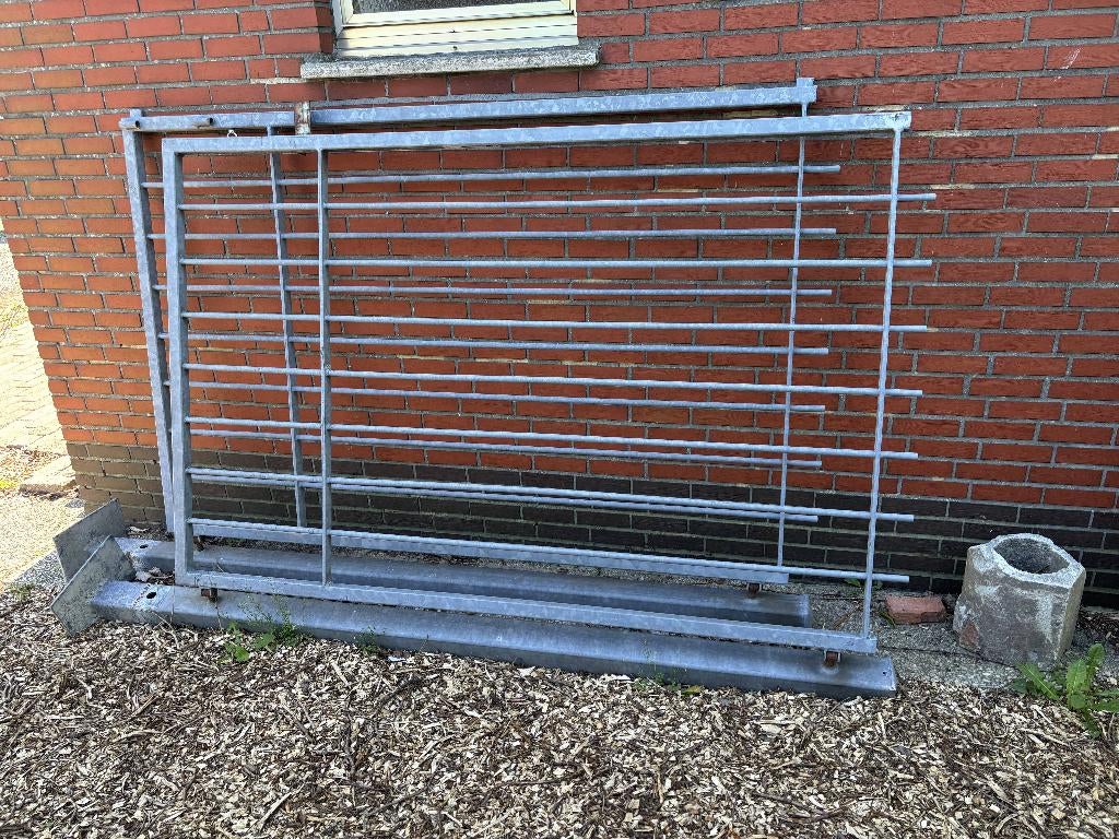 Metalen Tuinpoort, Ophalen, 200 cm of meer, Aluminium, Zo goed als nieuw