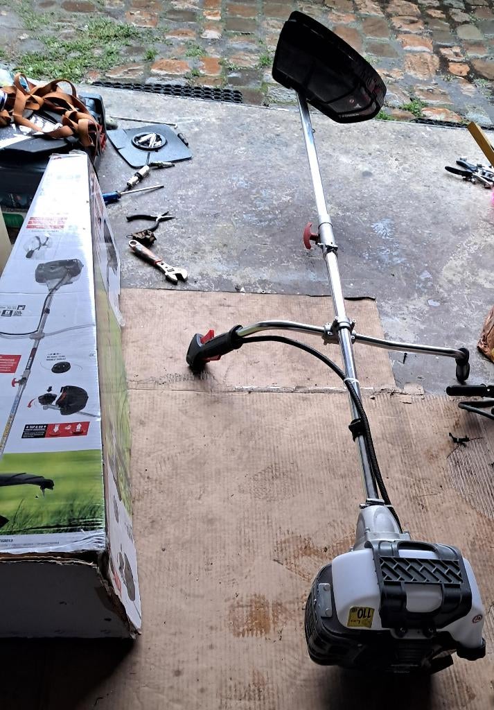 bosmaaier benzine zo goed als nieuw, Jardin & Terrasse, Débroussailleuses, Comme neuf, 30 à 50 cm, Enlèvement, Powerplus