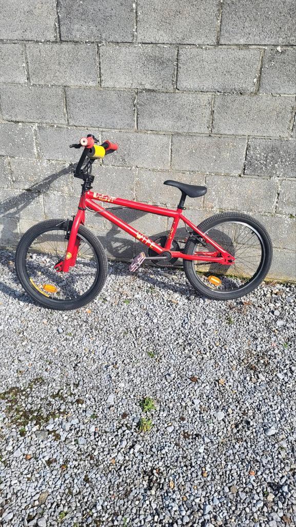 Btwin Wipe 320 kinder BMX-fiets, Fietsen en Brommers, Fietsen | Crossfietsen en BMX, Ophalen