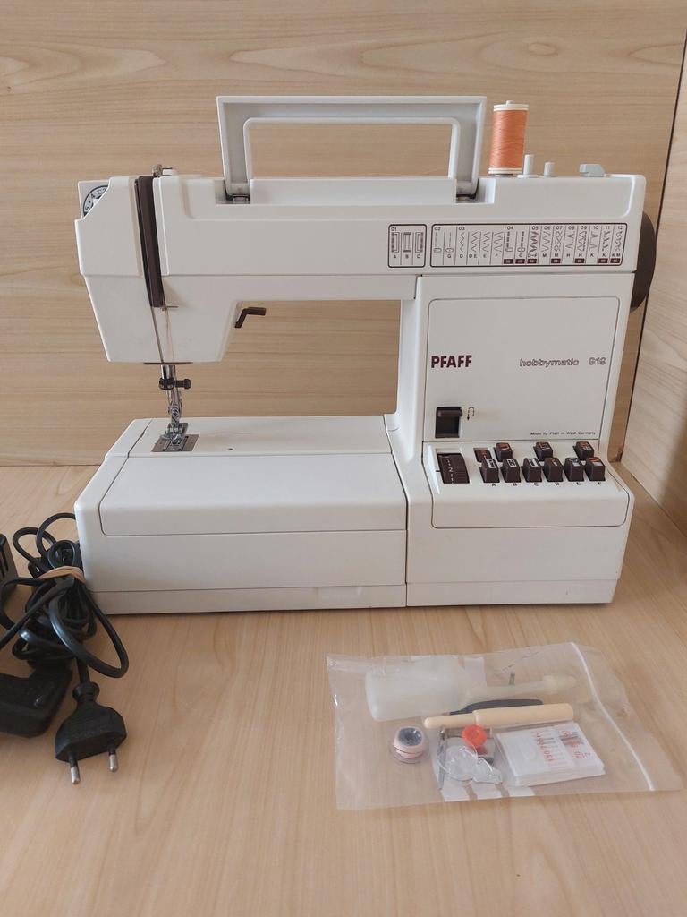 Machine à coudre pfaff, Hobby & Loisirs créatifs, Machines à coudre & Accessoires, Machine à coudre, Pfaff