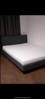 50€ par lit. Lit de 1,20 cm comme neuf !  en tissu gris., Maison & Meubles, Chambre à coucher | Lits boxsprings, Enlèvement, Comme neuf