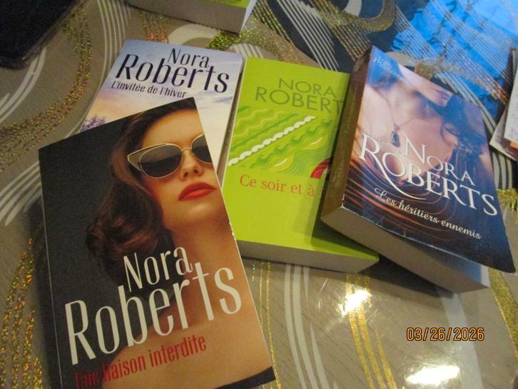 Nora Roberts vous aimez?? Beaux romans à petit prix!, Livres, Romans, Comme neuf, Enlèvement