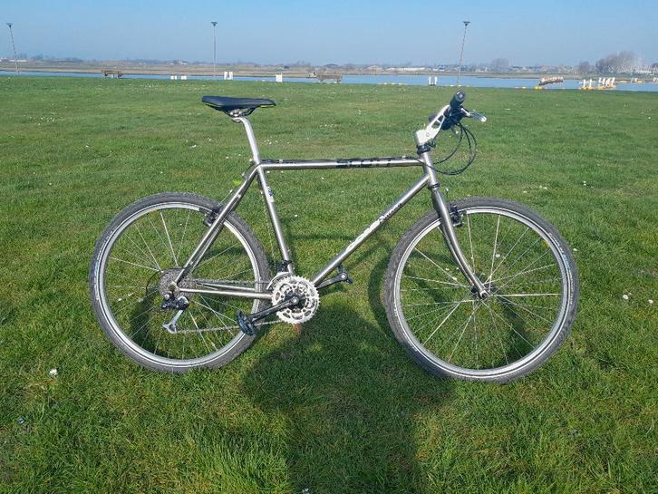 Scott Racing Comp (adapté gravel) en taille "M", Vélos & Vélomoteurs, Vélos | Hommes | Vélos de sport & Vélo de randonnée, Utilisé