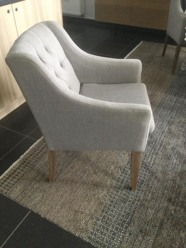 Stoel - licht grijs - h.83 b. 55 zithoogte 47, Huis en Inrichting, Fauteuils, Ophalen, Gebruikt, Minder dan 75 cm, Klasiek