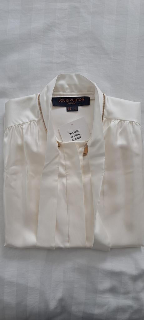 Louis Vuitton Chemise 100% soie Égyptienne. Édition Limitée, Vêtements | Femmes, Neuf, Enlèvement ou Envoi, Blanc, Louis vuitton