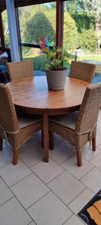 Table en bois avec 4 chaises, Enlèvement