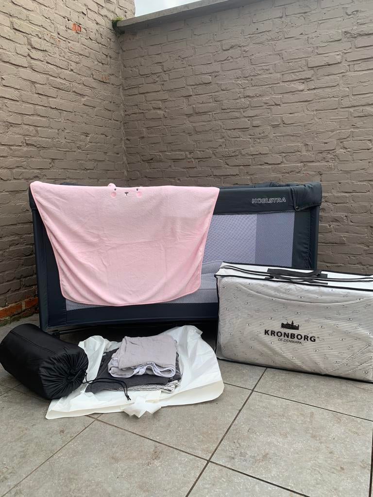 Lit de voyage Koelstra - package complet, Enfants & Bébés, Enlèvement, Comme neuf, Lit de voyage