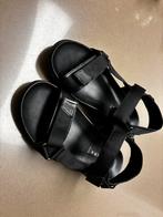 Lederen sandalen Prada maat 41, Vêtements | Hommes, Chaussures, Enlèvement ou Envoi, Sandales