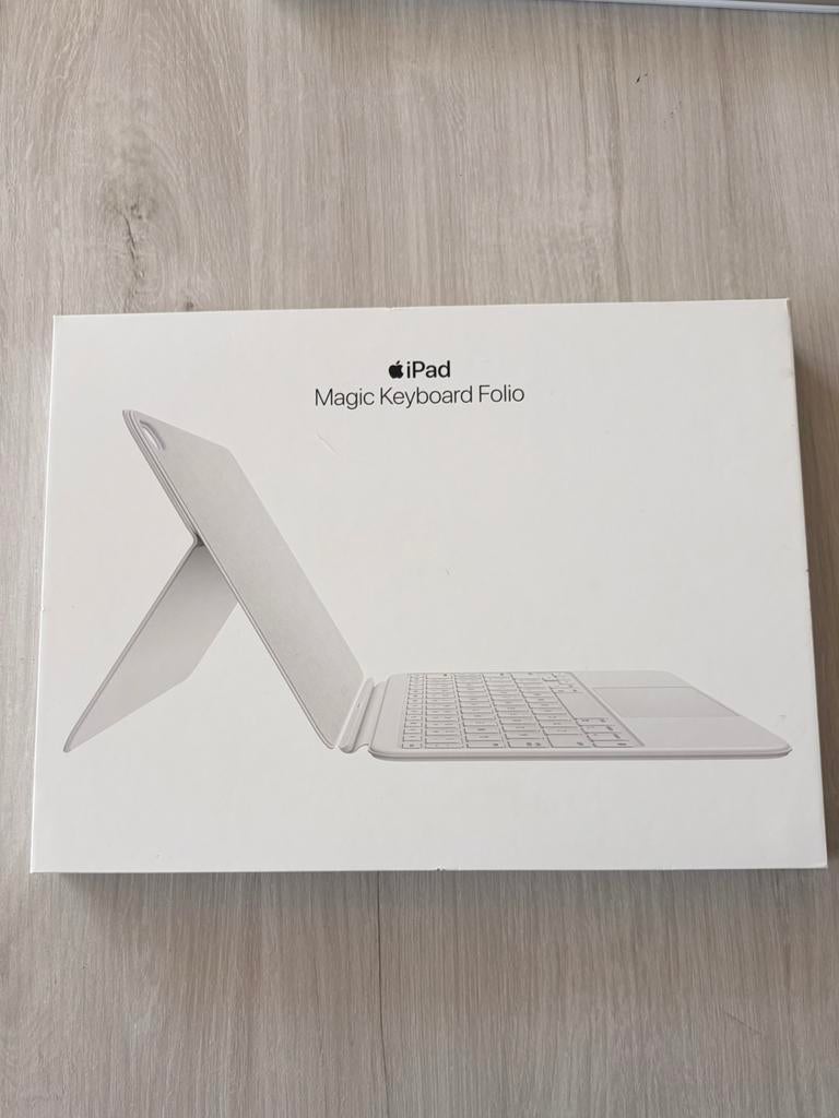 Apple Magic Keyboard voor Ipad 2025 A6 11inch, Computers en Software, Tablet-hoezen, Ophalen, 11 inch, Nieuw, Bescherming voor- en achterkant