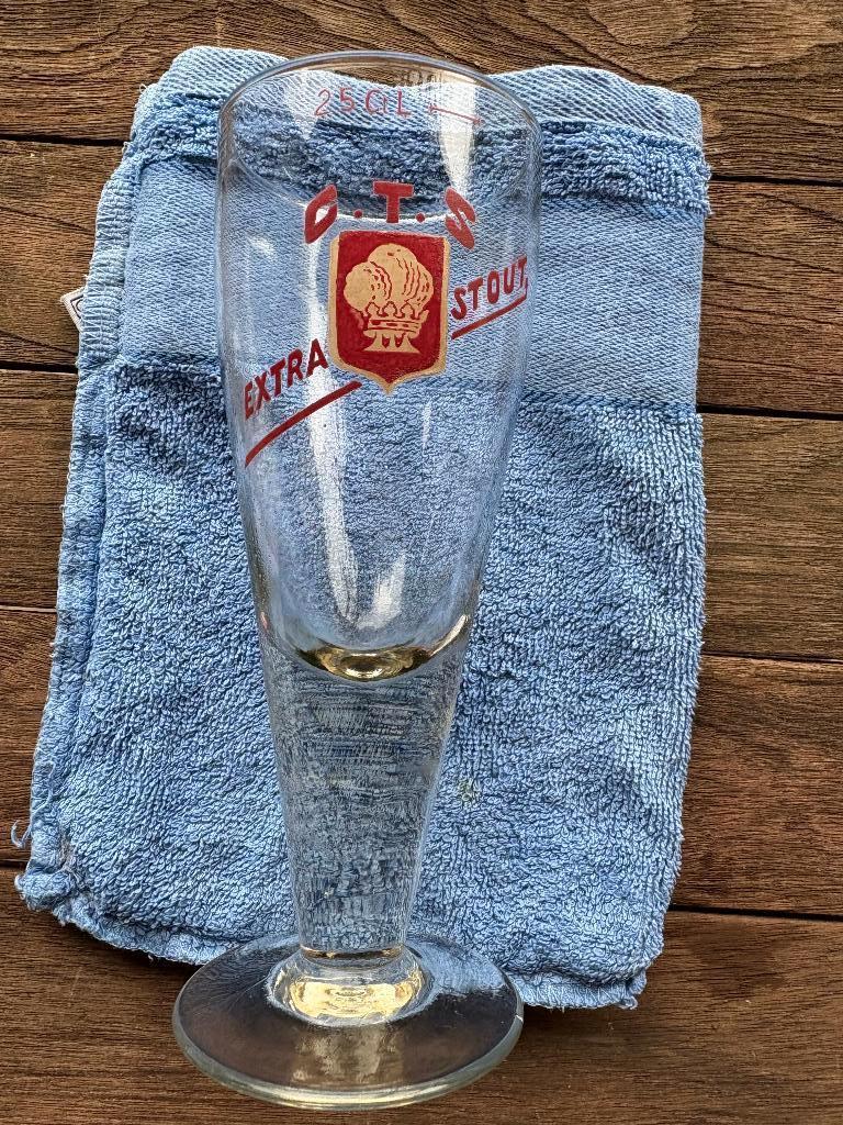 C.T.S. Extra Stout, Collections, Marques de bière, Utilisé, Verre ou Verres, Autres marques, Enlèvement ou Envoi