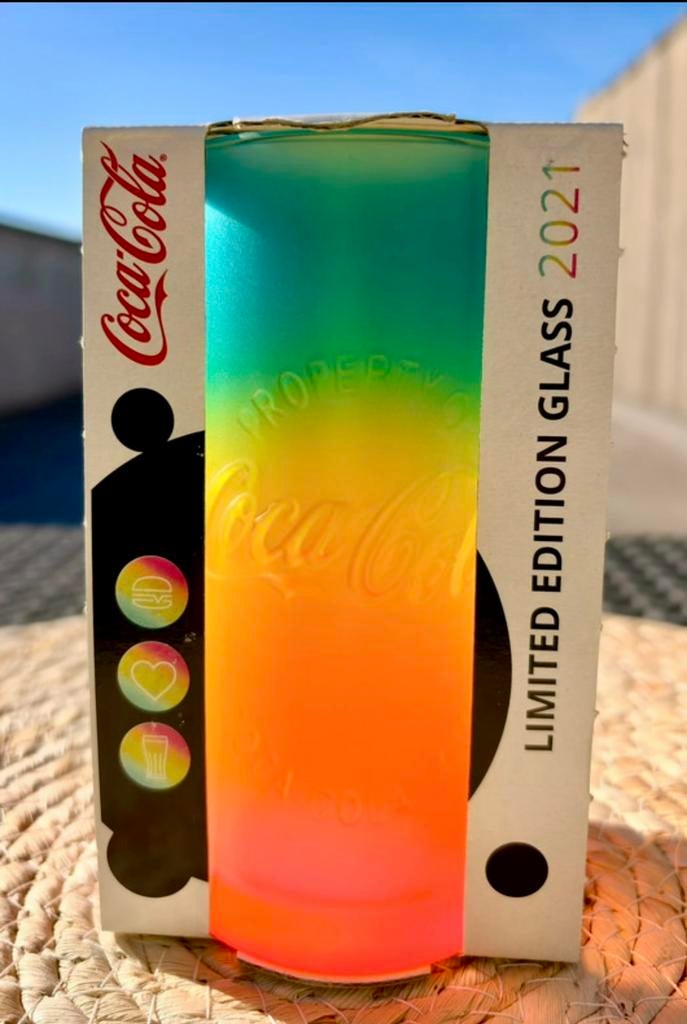 Coca-Cola-glas in beperkte oplage 2021 - (Regenboog), Verzamelen, Glas en Drinkglazen, Zo goed als nieuw, Ophalen