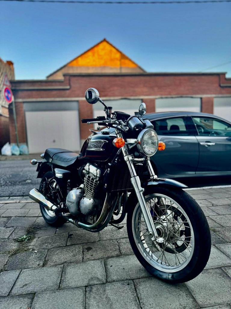 Cahier d'atelier d'une Triumph Thunderbird 900 demandé par, Enlèvement