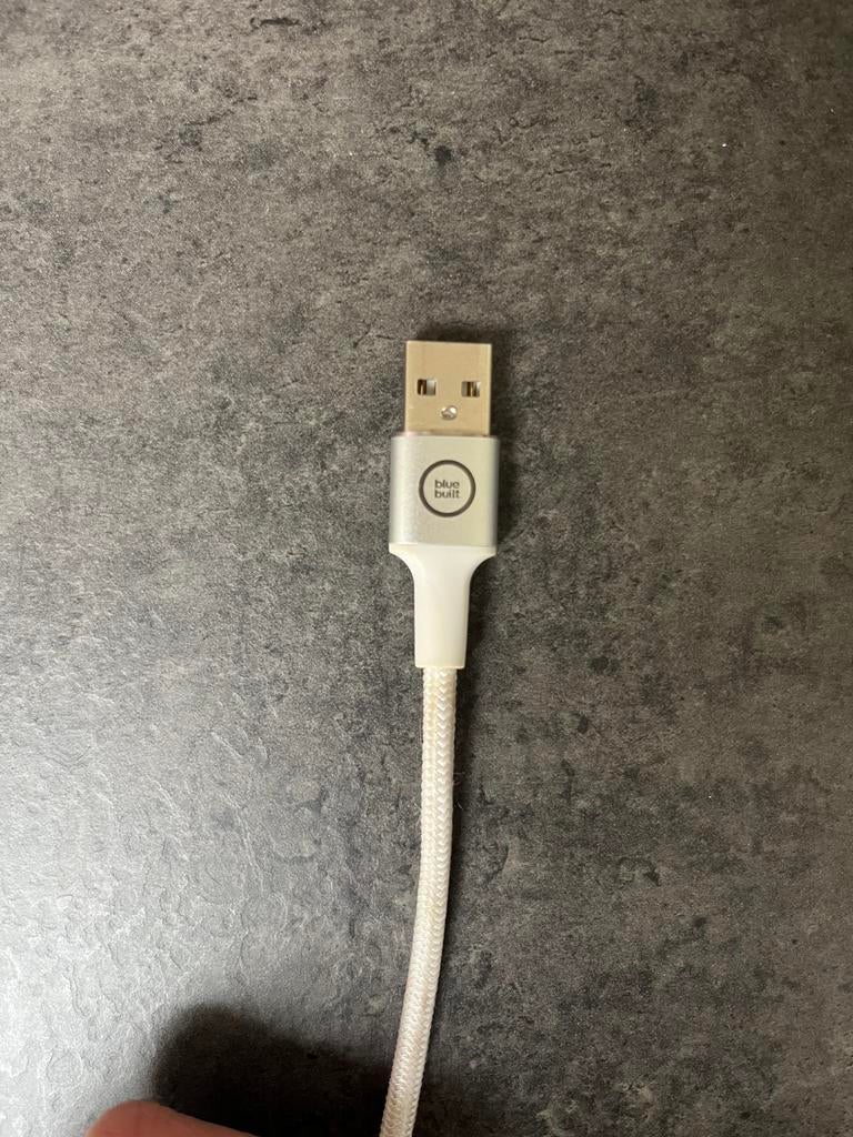 Blue built gsm lader, Télécoms, Téléphonie mobile | Chargeurs pour téléphone, Utilisé, Enlèvement