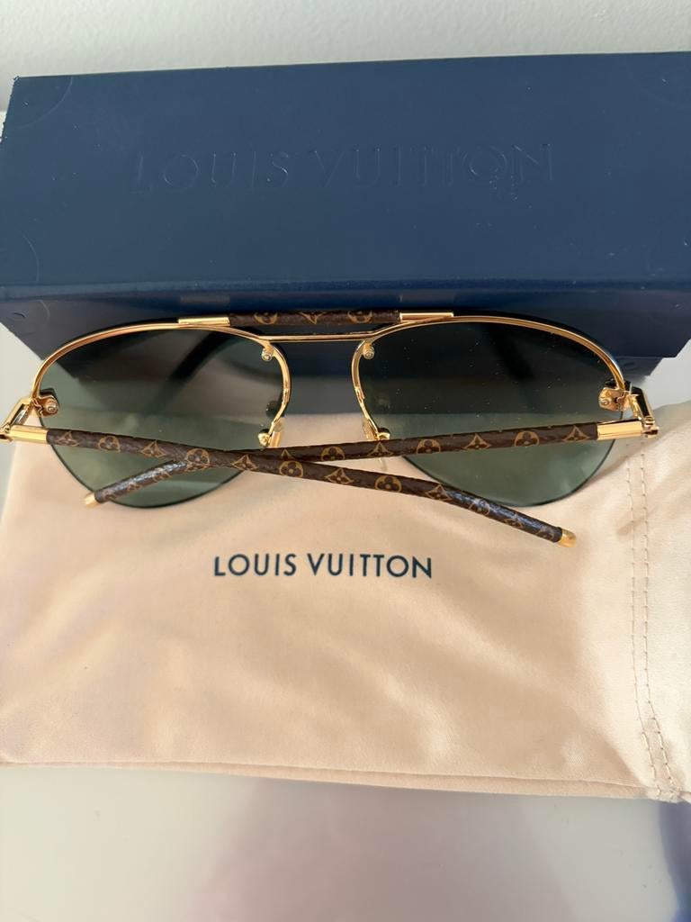 Louis Vuitton pilotenbril, Bijoux, Sacs & Beauté, Lunettes de Soleil & Lunettes | Hommes, Autres marques, Comme neuf, Lunettes de soleil