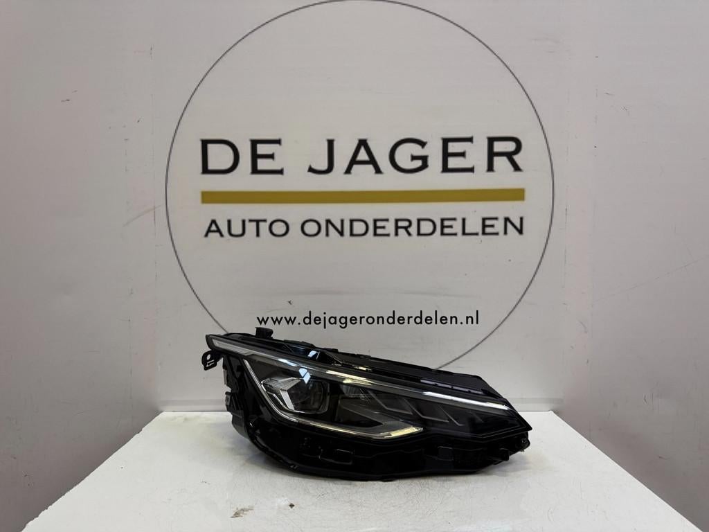 Phare avant droit enti rement LED pour VW GOLF 8, version re, Autos : Pièces & Accessoires, Éclairage, Volkswagen, Utilisé