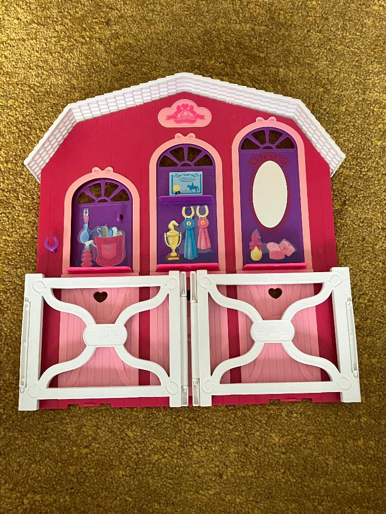 BARBIE - Paardenstal, Kinderen en Baby's, Ophalen of Verzenden, Gebruikt, Barbie