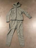 Nike Tech Fleece tracksuit set grijs, Vêtements | Hommes, Vêtements de sport, Enlèvement, Comme neuf, Gris