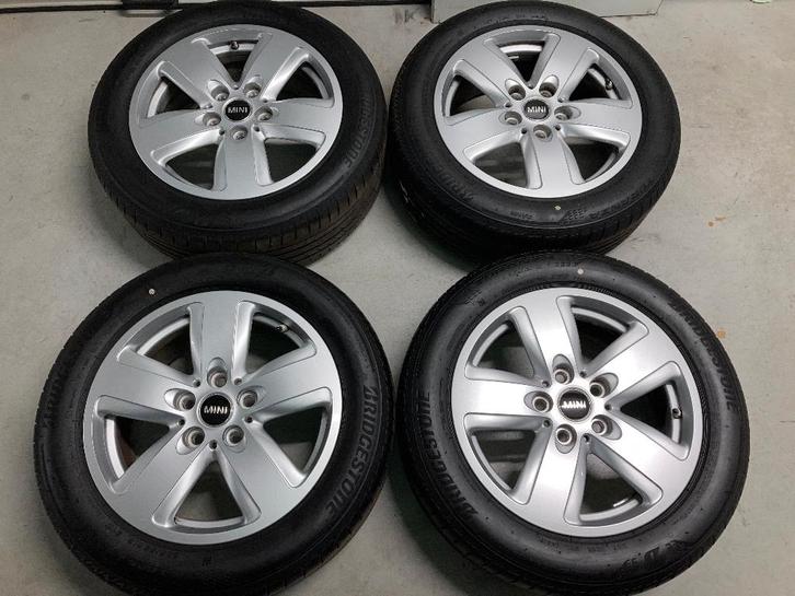 16 inch velgen met zomerbanden Mini Clubman F54, Auto-onderdelen, Banden en Velgen, Banden en Velgen, Zomerbanden, 16 inch, 205 mm