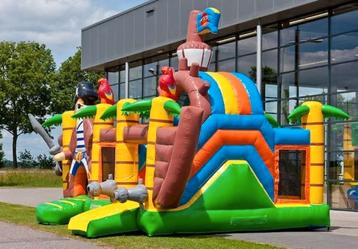 Château gonflable a louer, Hobby & Loisirs créatifs, Articles de fête, Utilisé