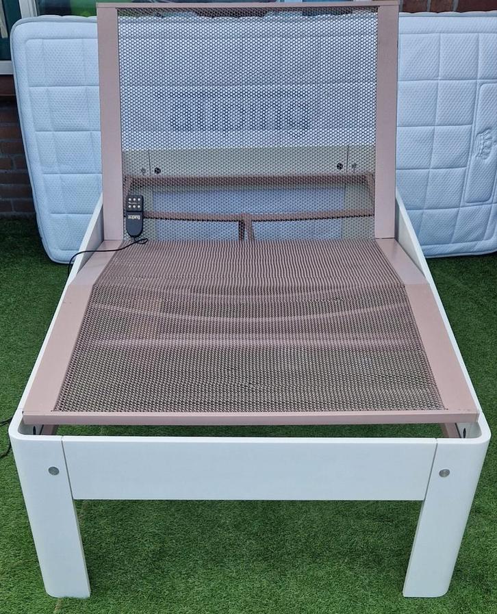 Auping Auronde Bed 90x200cm 48cm hoog, Huis en Inrichting, Slaapkamer | Beddengoed, Zo goed als nieuw, Ophalen of Verzenden