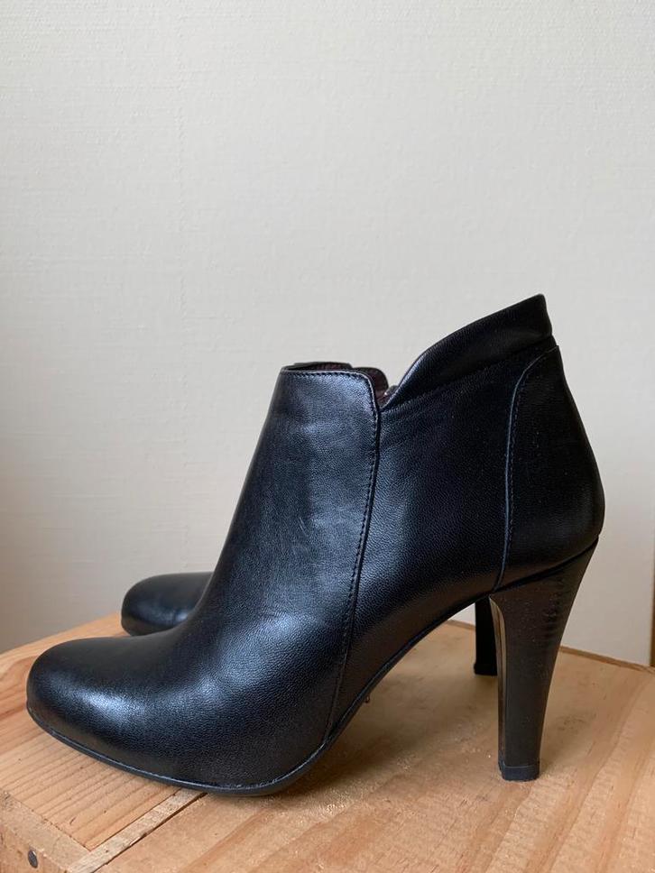 Feestelijke damesschoen maat 38, Kleding | Dames, Schoenen, Zo goed als nieuw, Schoenen met hoge hakken, Zwart, Ophalen