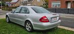 Mercedes E220d Elegance Motor 2.2 2003 diesel Met KM 190,000, Auto's, Mercedes-Benz, Automaat, 4 cilinders, Bedrijf, Zilver of Grijs