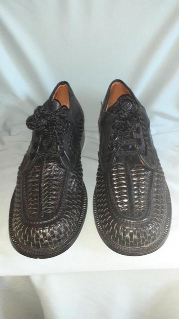  chaussure homme tressée cuir noir a lacets non portee beschikbaar voor biedingen
