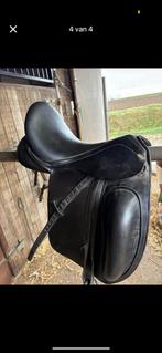 Dressuurzadel, Dieren en Toebehoren, Paarden en Pony's | Hoofdstellen en Tuigage, Ophalen, Zo goed als nieuw