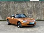 Mazda MX-5 1.6i 16v | Sportuitlaat | Windscherm | Garantie, Auto's, Mazda, Euro 2, 1025 kg, Zwart, Cabriolet
