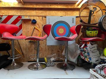 Barstoelen beschikbaar voor biedingen