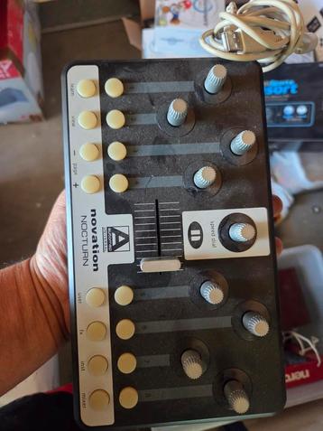 Clavier Novation nocturne, Musique & Instruments, Enlèvement ou Envoi