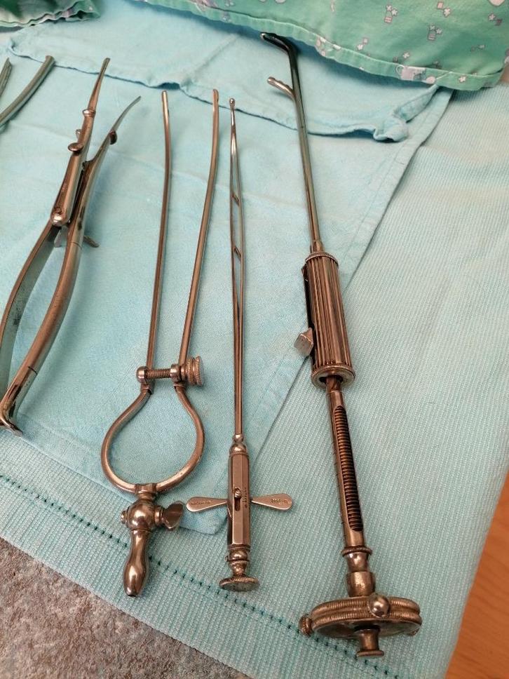 Groot lot antieke urologische chirurgische instrumenten 1920, Antiek en Kunst, Curiosa en Brocante, Verzenden