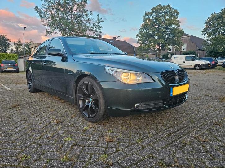 BMW 525i 2004 automaat NL kenteken, Auto's, BMW, Particulier, 5 Reeks, ABS, Achteruitrijcamera, Airbags, Airconditioning, Alarm