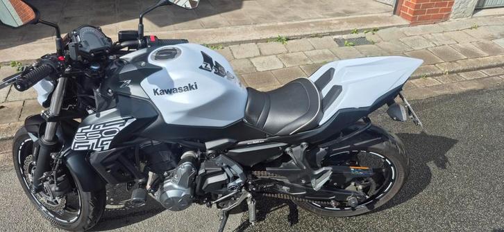 Kawasaki Z650 50Kw slechts 5660Km, Motoren, Motoren | Kawasaki, Particulier, meer dan 35 kW, Sportuitlaat, Ophalen