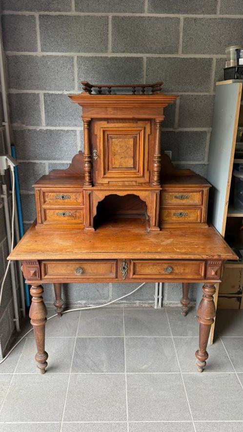 Antiek kerk buffet, Antiek en Kunst, Antiek | Meubels | Stoelen en Sofa's, Ophalen