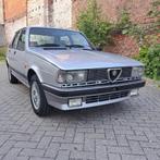 oldtimer, Auto's, 90 kW, Centrale vergrendeling, Grijs, Particulier