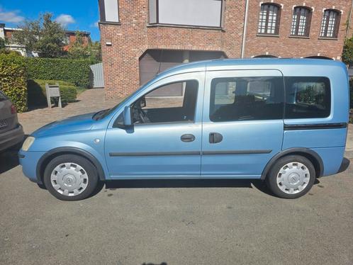 Opel combo tour 5 plaats1.4 benzine bouwjaar 2007 km 186.000, Auto's, Opel, Bedrijf, Combo Tour, Airbags, Airconditioning, Boordcomputer