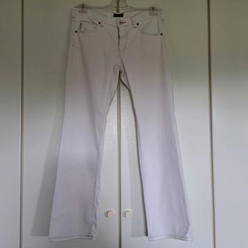Armani jeans maat 31 Nieuwstaat beschikbaar voor biedingen