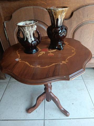 Antieke tafel en 2 vazen, Ophalen of Verzenden