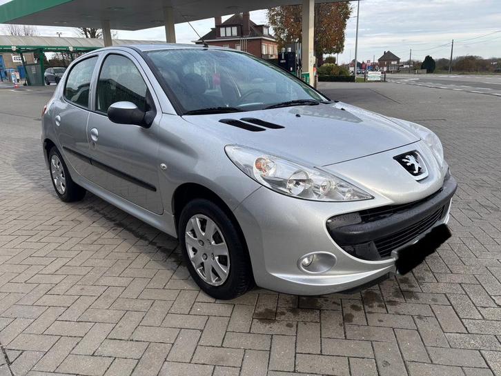 Peugeot 206+ / 2010 / Airco / Benzine 1.2 / Gekeurd!, Auto's, Peugeot, Bedrijf, Airbags, Airconditioning, Alarm, Bluetooth, Bochtverlichting
