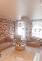 salon 3 places avec fonction lit ,+2 place 1+1+table basse