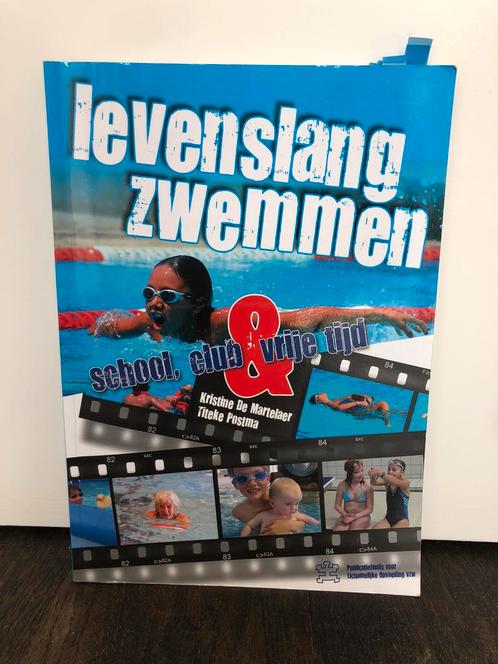Levenslang zwemmen - Kristine de Martelaer, Boeken, Sportboeken, Gelezen, Ophalen of Verzenden