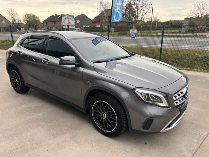 Mercedes gla 180 benzine bj 10/2019 met 98000 km, Autos, Mercedes-Benz, Entreprise, Achat, GLA, ABS, Caméra de recul, Airbags