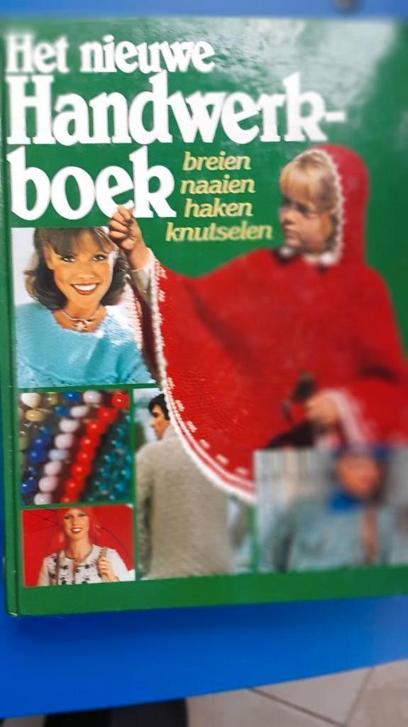 Apprenez à tricoter, crocheter, coudre manuel instructif, Livres, Loisirs & Temps libre, Comme neuf, Tricot et Crochet, Convient aux enfants