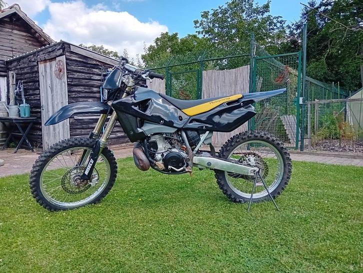 Husqvarna cr250 met papieren, Motoren, Motoren | Husqvarna, Particulier, Enduro, 1 cilinder, Ophalen