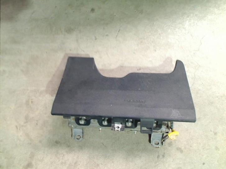 AIRBAG KNIE Toyota Yaris III (P13) (01-2010/09-2020), Auto-onderdelen, Overige Auto-onderdelen, Toyota, Gebruikt